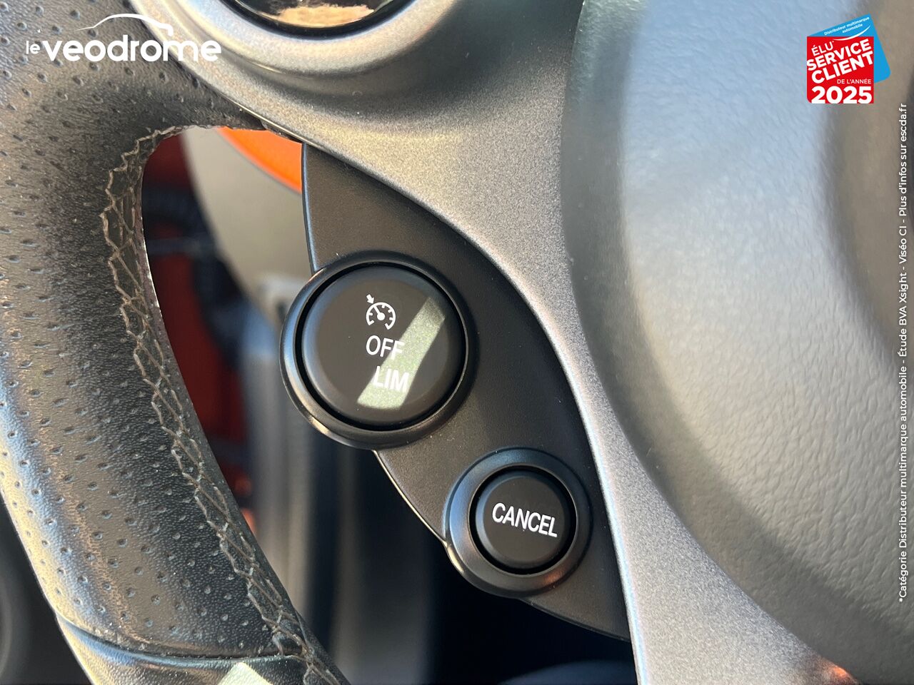 Véhicule d'occasion SMART FORFOUR 90CH PASSION TWINAMIC chez Le Veodrome
