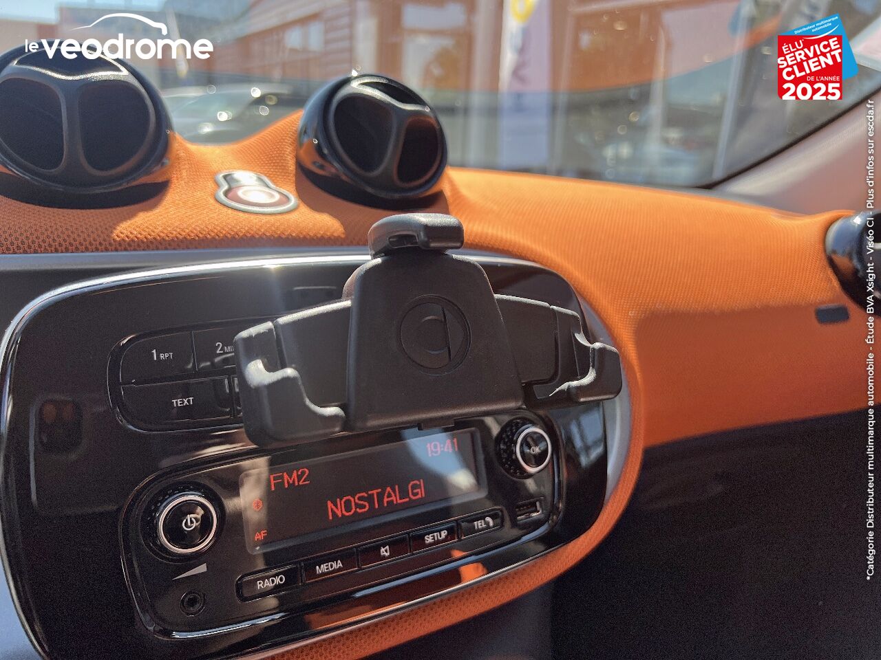 Véhicule d'occasion SMART FORFOUR 90CH PASSION TWINAMIC chez Le Veodrome
