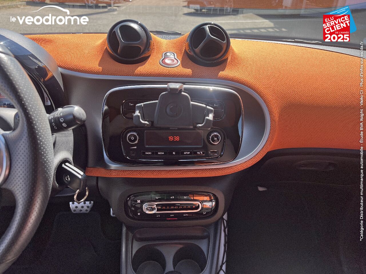 Véhicule d'occasion SMART FORFOUR 90CH PASSION TWINAMIC chez Le Veodrome