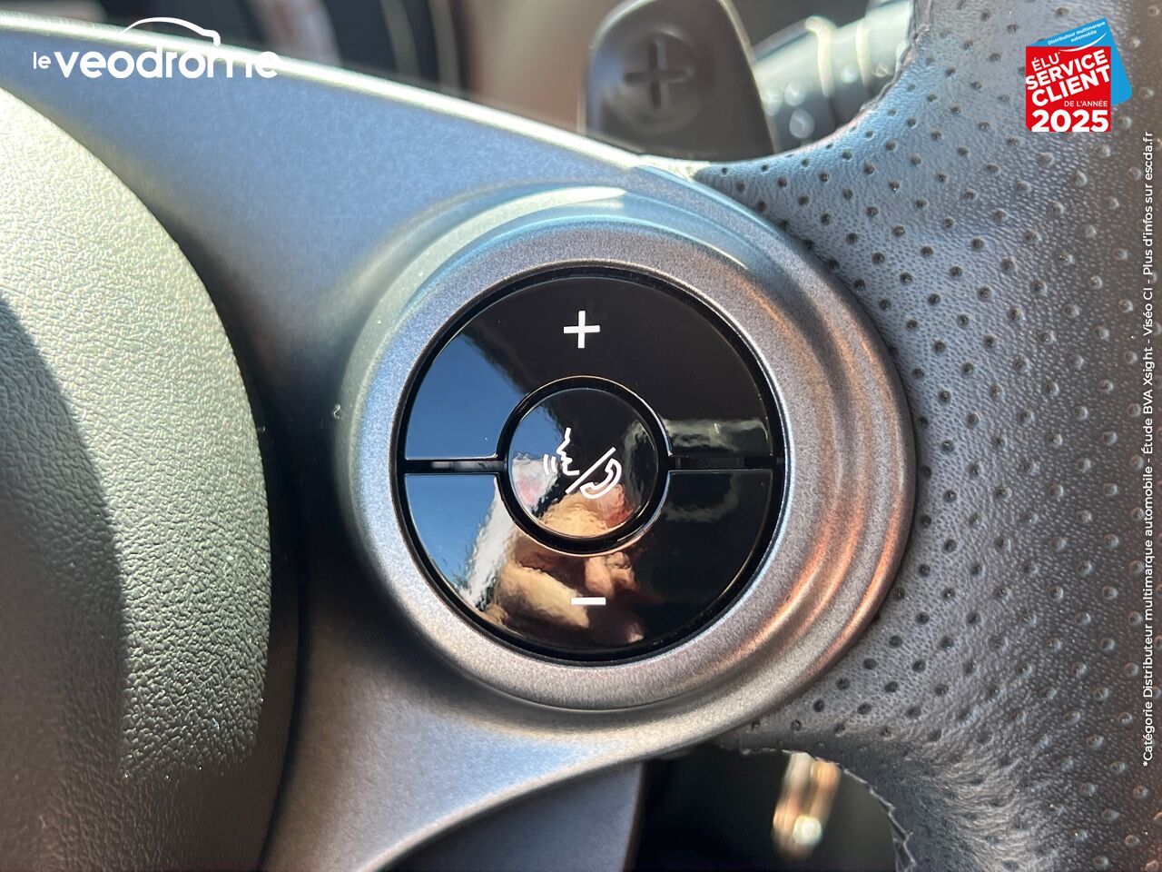 Véhicule d'occasion SMART FORFOUR 90CH PASSION TWINAMIC chez Le Veodrome