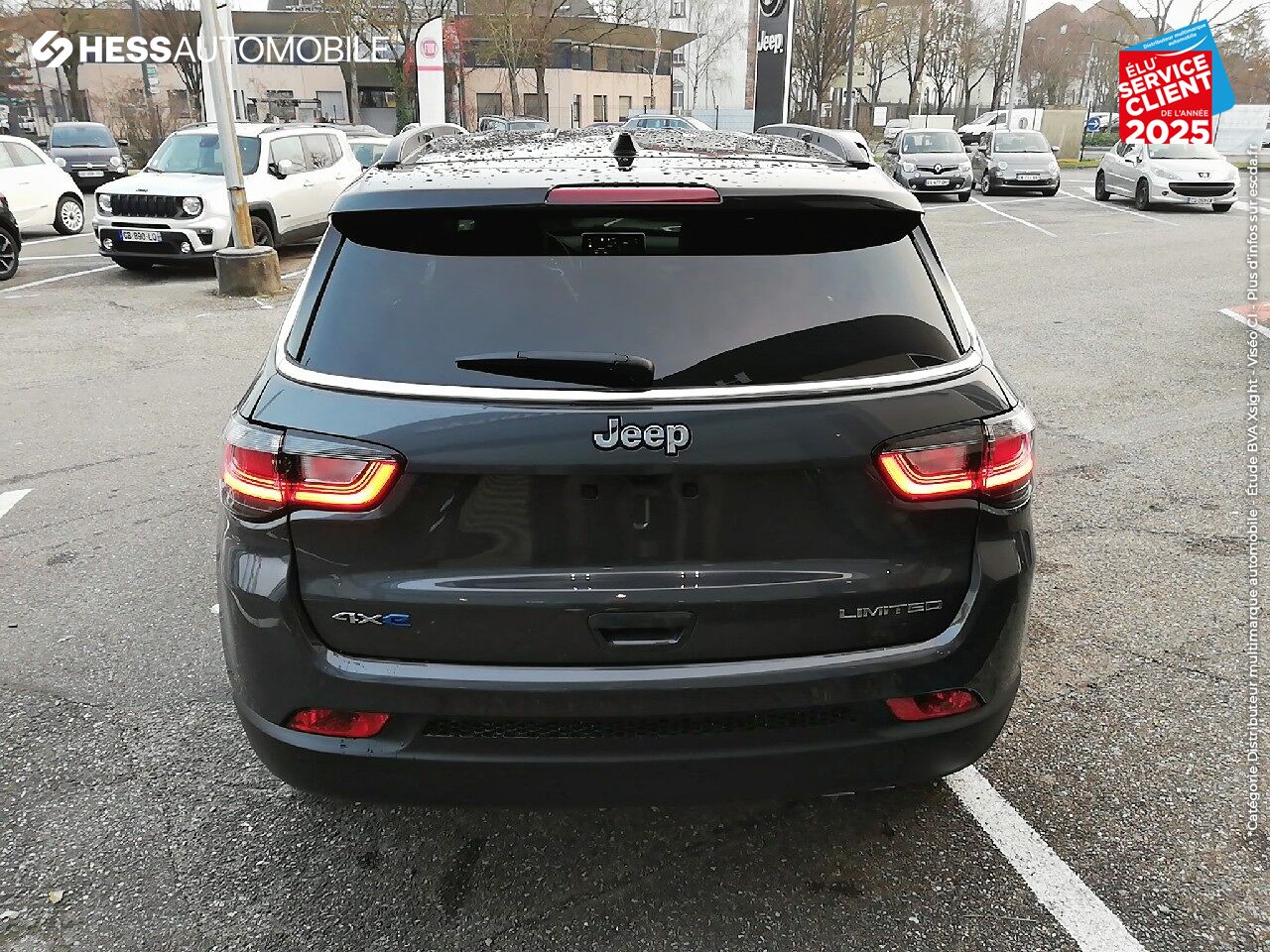 Véhicule d'occasion JEEP COMPASS 1.3 GSE T4 190CH LIMITED 4XE PHEV AT6 chez Fiat Besançon