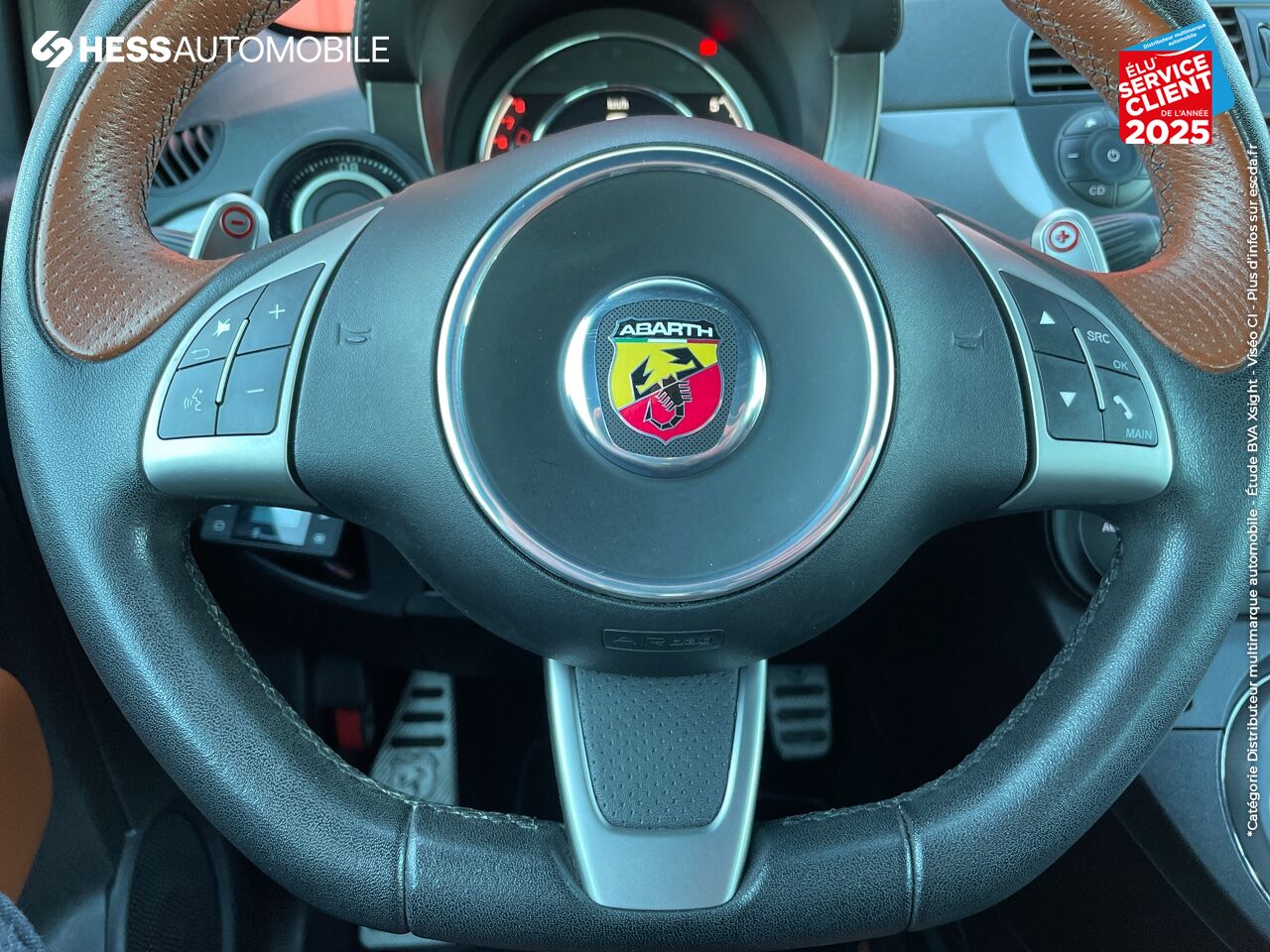 Véhicule d'occasion ABARTH 500 1.4 TURBO T-JET 160CH 595 TURISMO BVA BI-XENON PALETTES JA17 chez Fiat Mulhouse