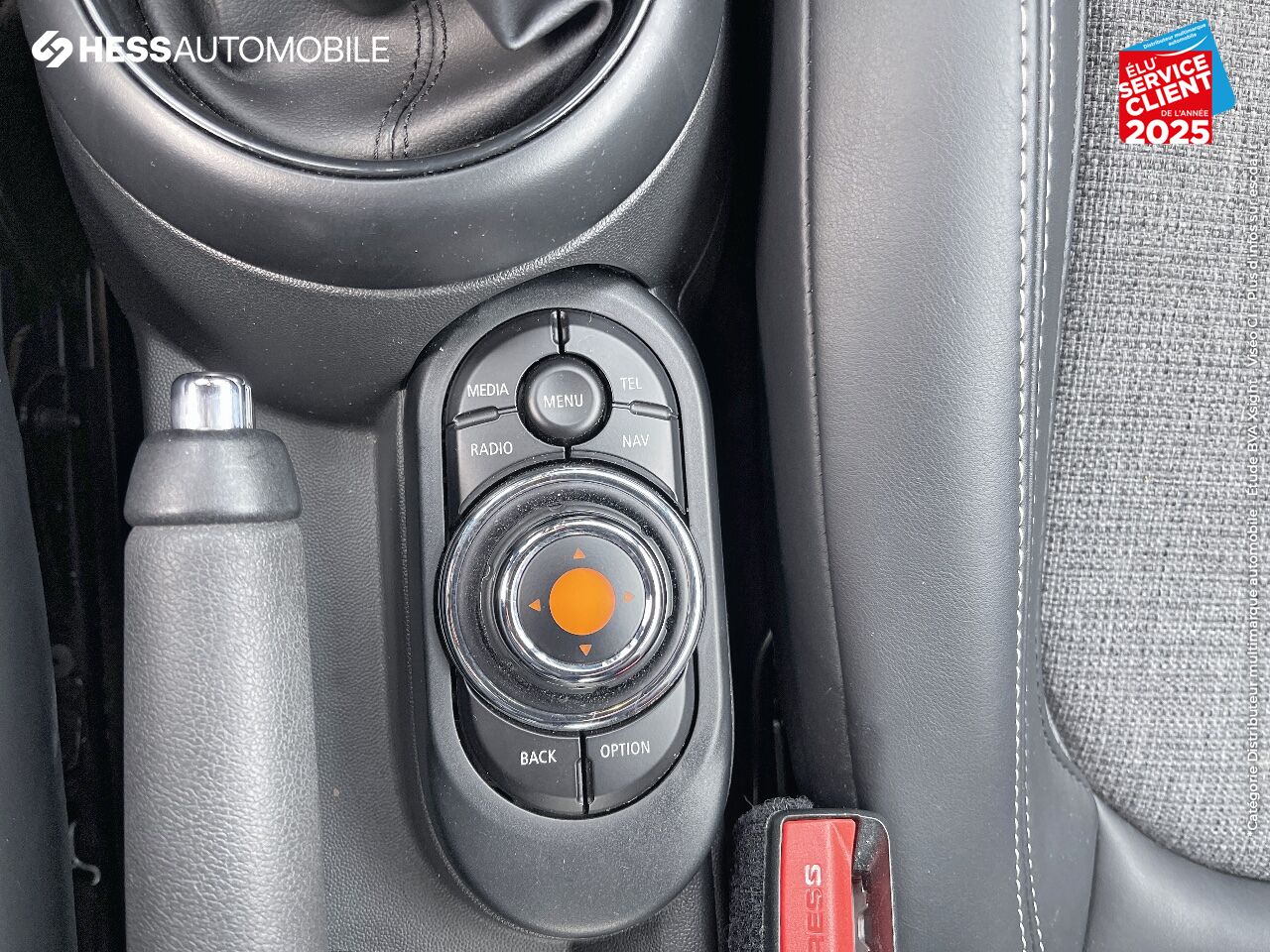 Véhicule d'occasion MINI MINI COOPER 136CH CHILI II GPS chez MINI Colmar