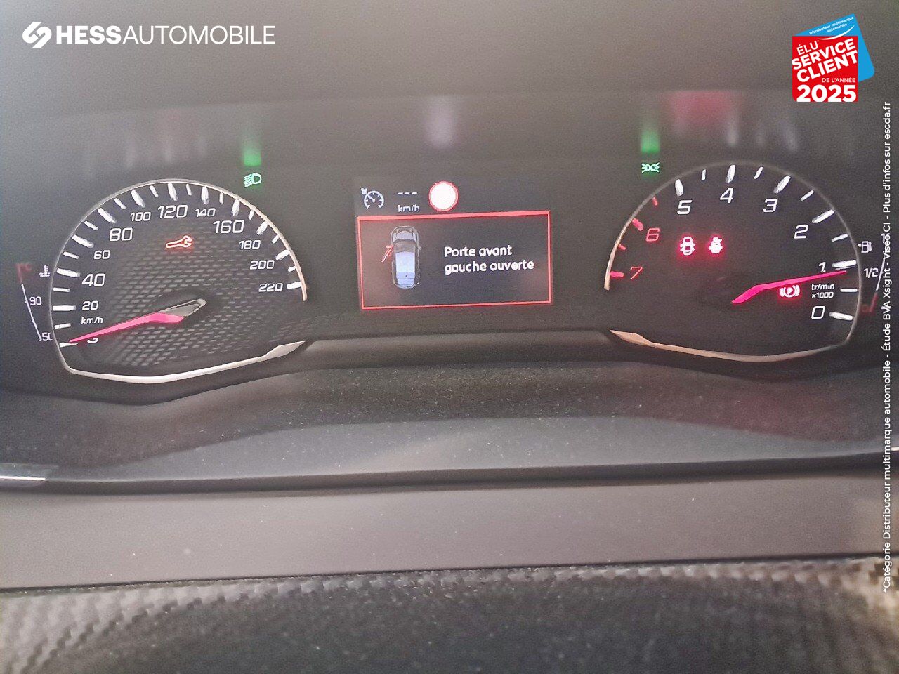 Véhicule d'occasion PEUGEOT 208 1.2 PURETECH 100CH S/S ALLURE CAMERA chez Renault Saint-Louis