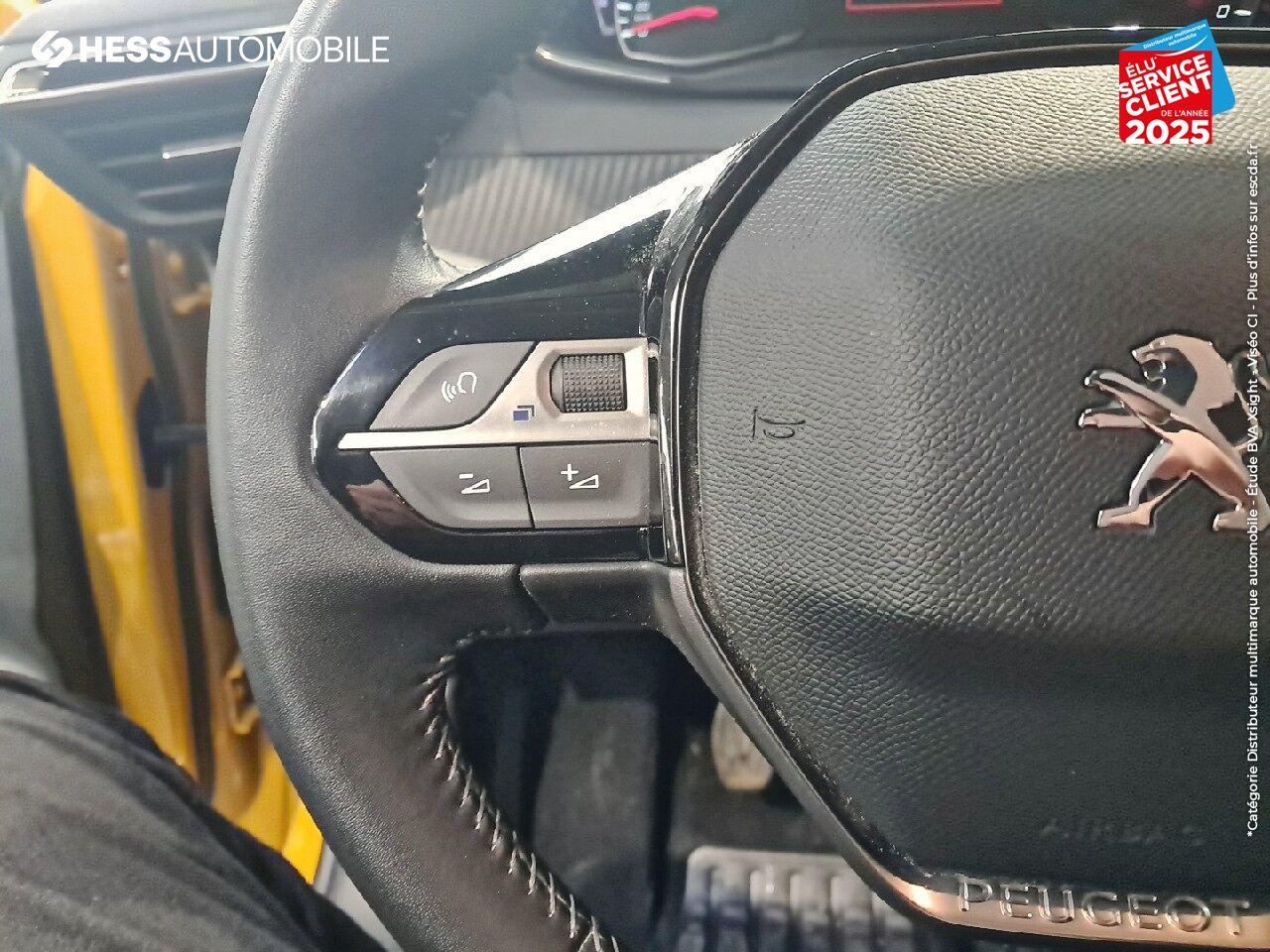 Véhicule d'occasion PEUGEOT 208 1.2 PURETECH 100CH S/S ALLURE CAMERA chez Renault Saint-Louis