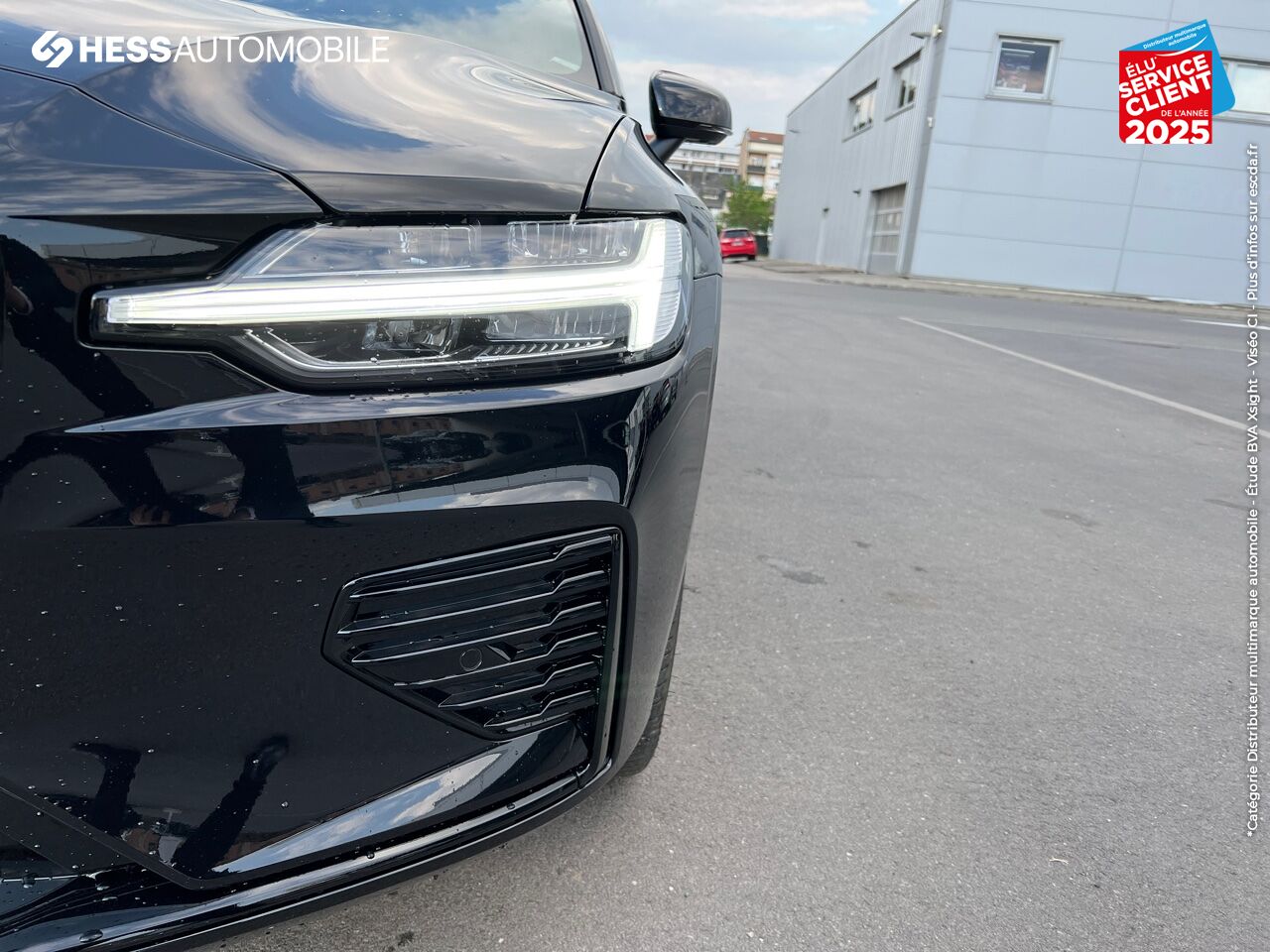 Véhicule neuf VOLVO S60 T6 AWD 253 + 87CH R-DESIGN GEARTRONIC 8 chez HESS Automobile