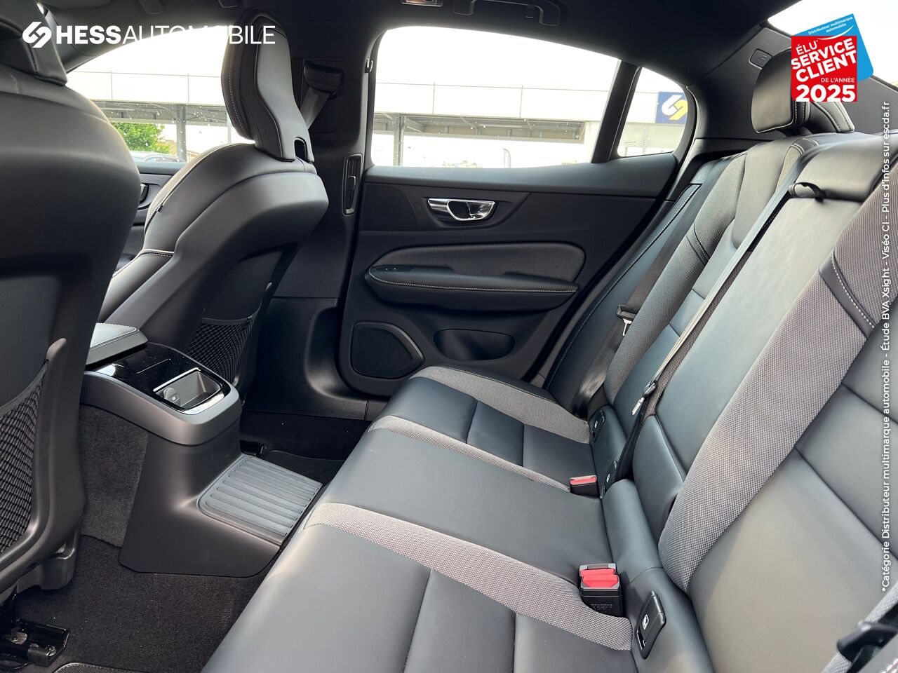 Véhicule neuf VOLVO S60 T6 AWD 253 + 87CH R-DESIGN GEARTRONIC 8 chez HESS Automobile