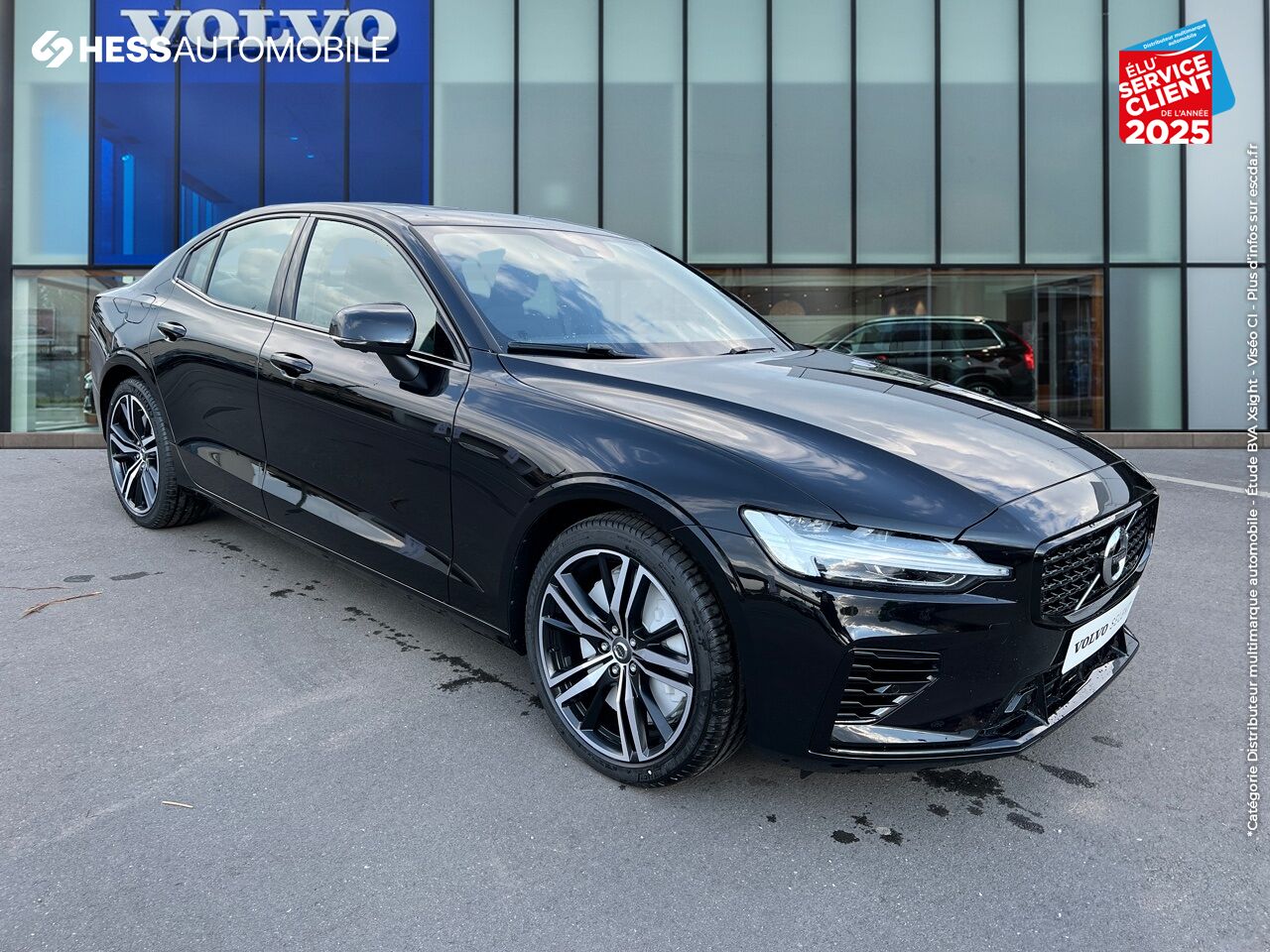 Véhicule neuf VOLVO S60 T6 AWD 253 + 87CH R-DESIGN GEARTRONIC 8 chez HESS Automobile