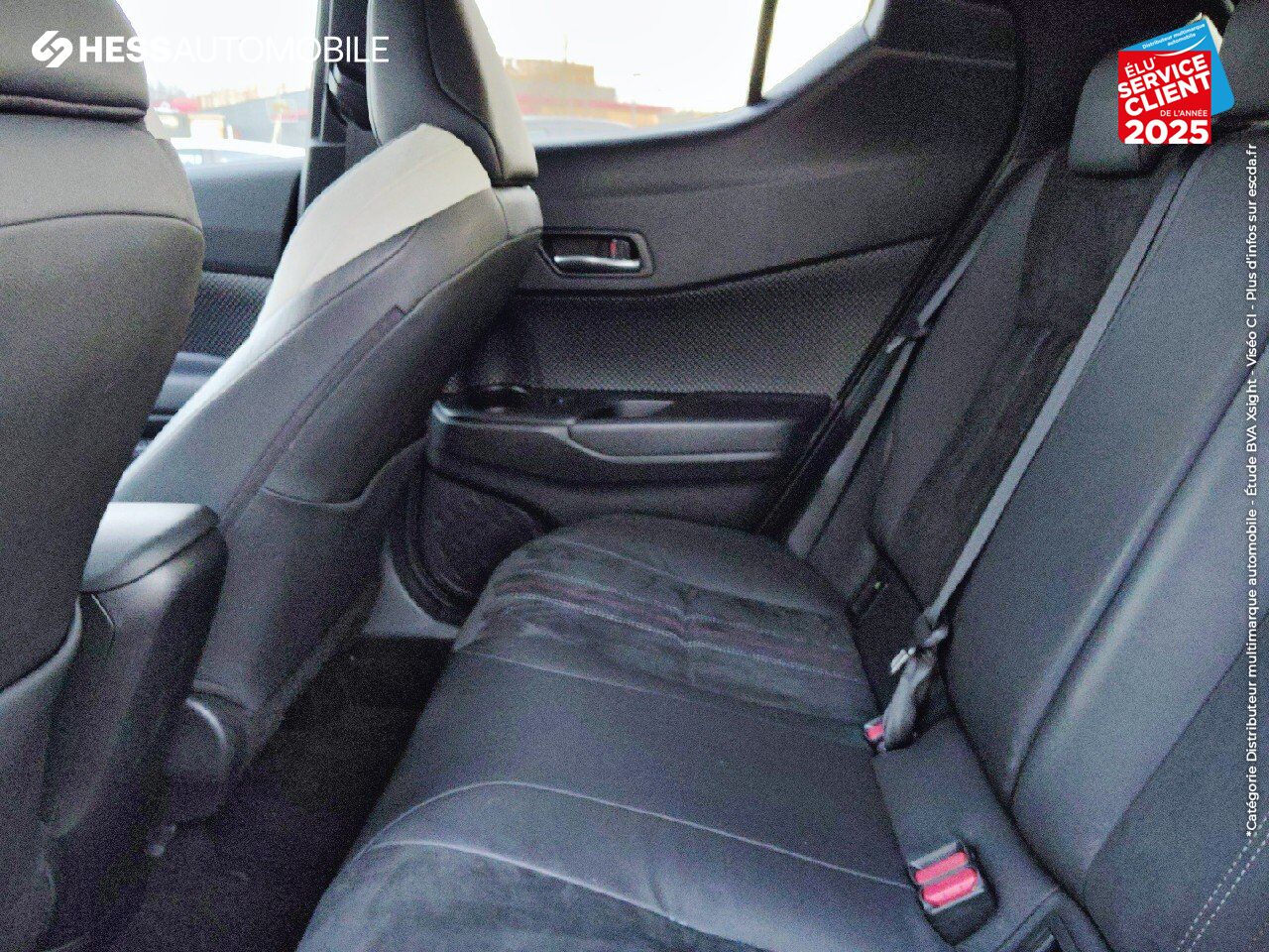 Véhicule d'occasion TOYOTA C-HR 1.8 HYBRIDE 122CH GR SPORT E-CVT SIEGES CHAUF CAMERA chez Toyota Thionville