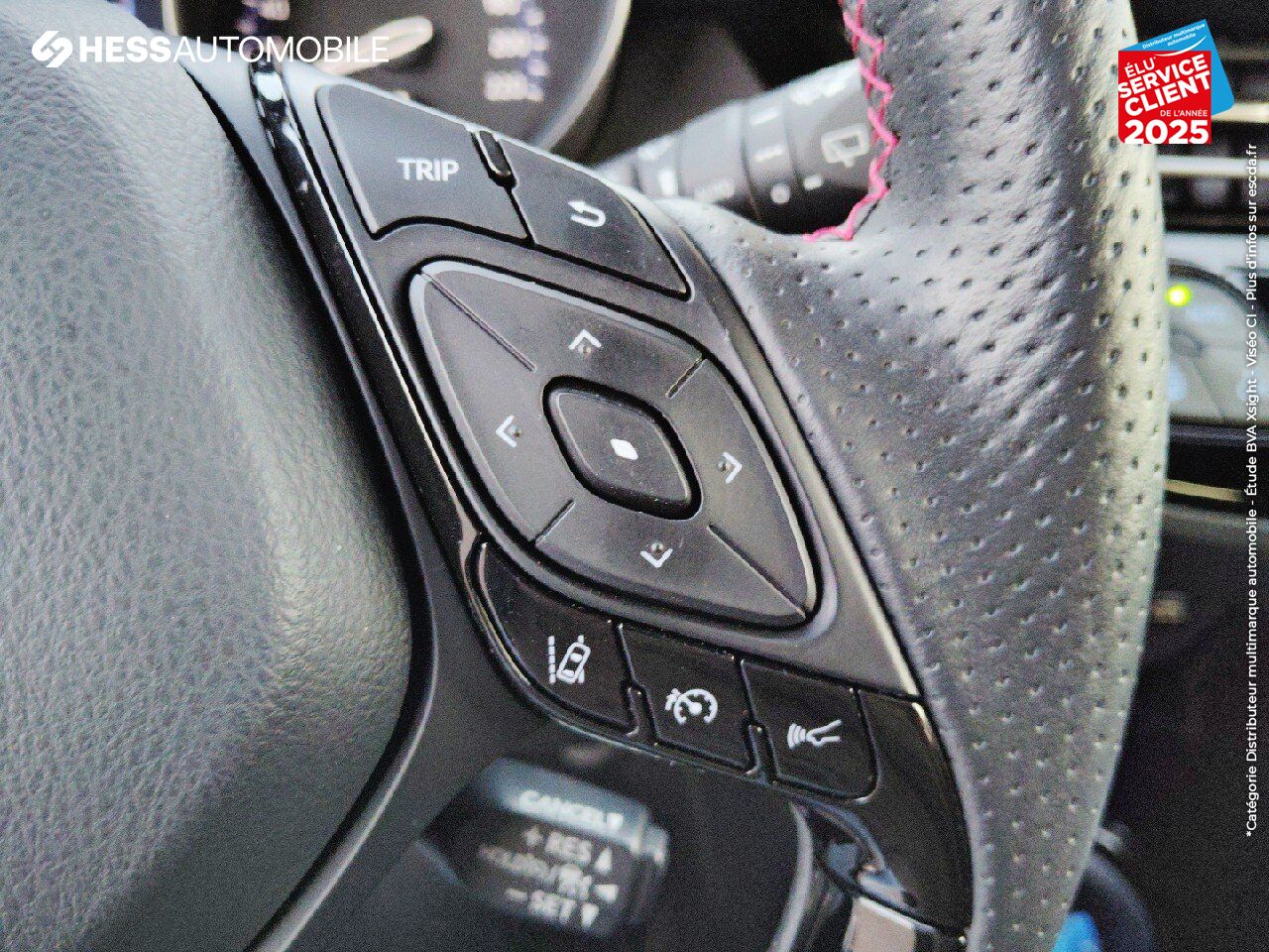 Véhicule d'occasion TOYOTA C-HR 1.8 HYBRIDE 122CH GR SPORT E-CVT SIEGES CHAUF CAMERA chez Toyota Thionville