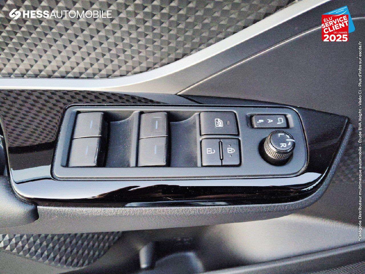 Véhicule d'occasion TOYOTA C-HR 1.8 HYBRIDE 122CH GR SPORT E-CVT SIEGES CHAUF CAMERA chez Toyota Thionville