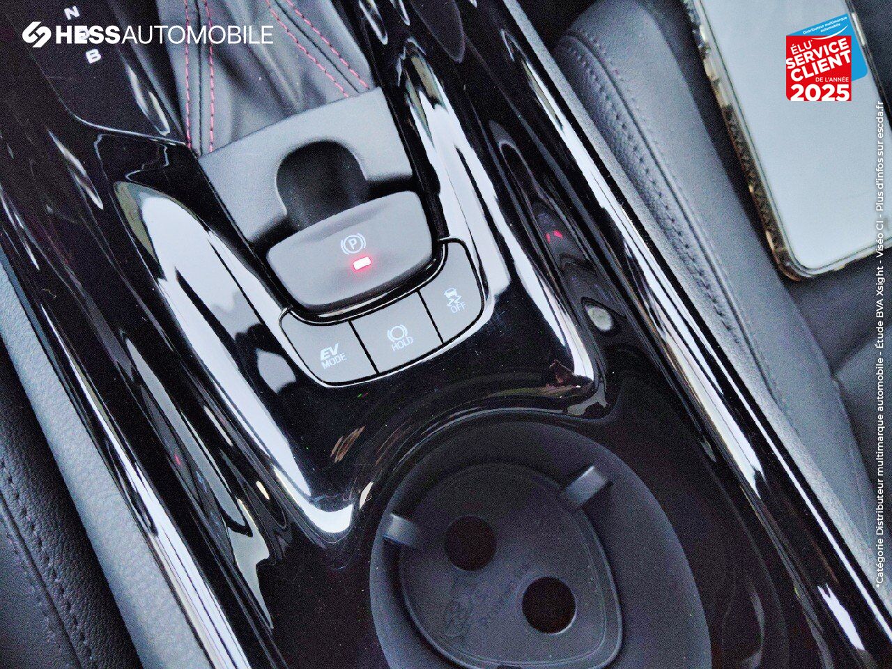 Véhicule d'occasion TOYOTA C-HR 1.8 HYBRIDE 122CH GR SPORT E-CVT SIEGES CHAUF CAMERA chez Toyota Thionville