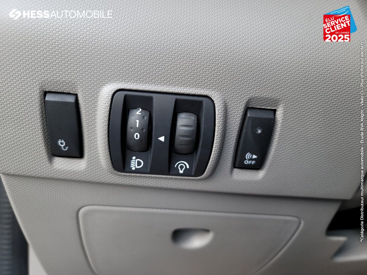 Véhicule d'occasion RENAULT ZOE ZEN CHARGE NORMALE R90 GPS chez Renault Saint-Louis