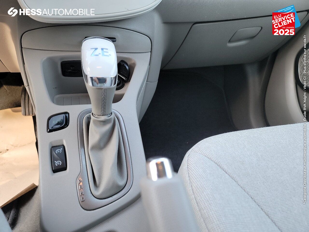 Véhicule d'occasion RENAULT ZOE ZEN CHARGE NORMALE R90 GPS chez Renault Saint-Louis