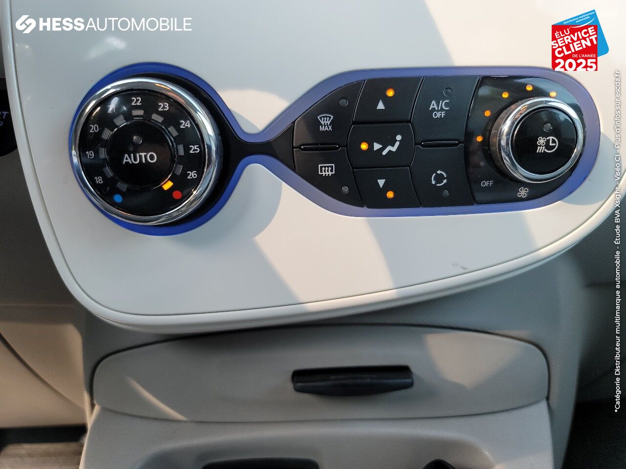 Véhicule d'occasion RENAULT ZOE ZEN CHARGE NORMALE R90 GPS chez Renault Saint-Louis