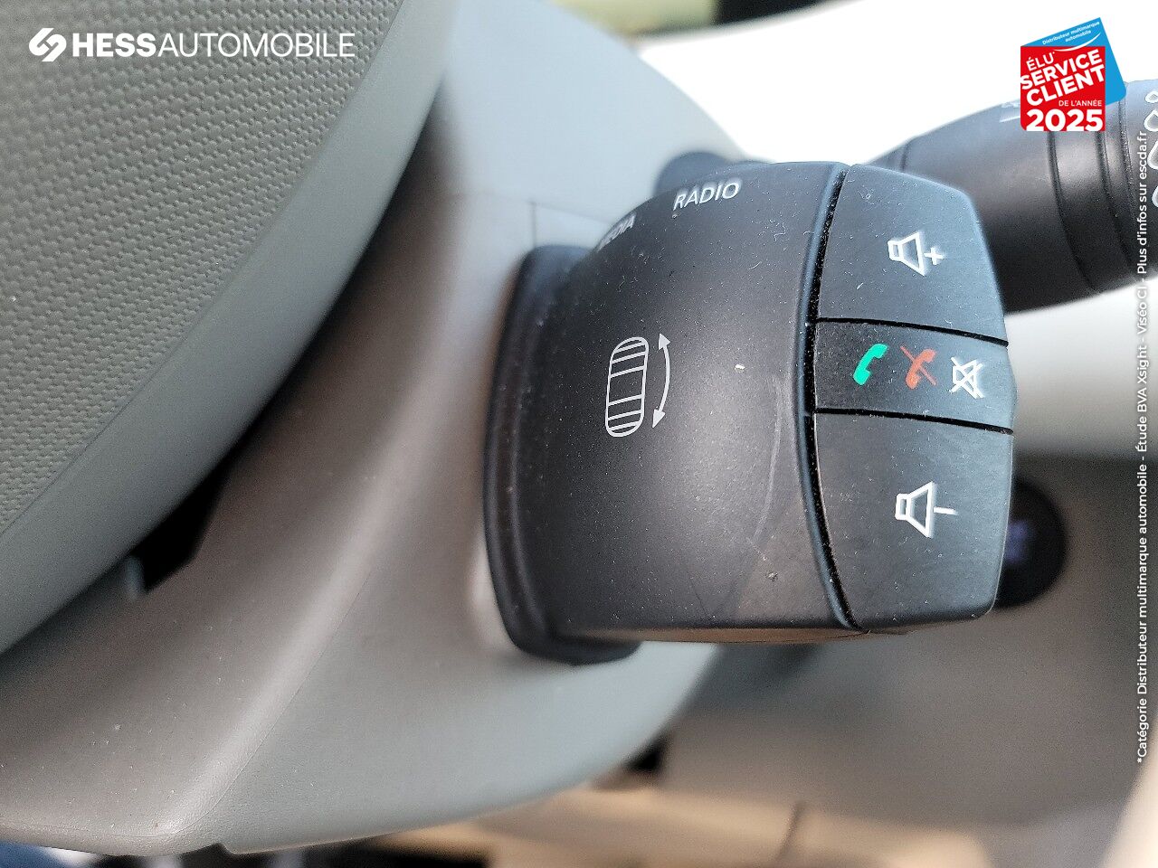 Véhicule d'occasion RENAULT ZOE ZEN CHARGE NORMALE R90 GPS chez Renault Saint-Louis