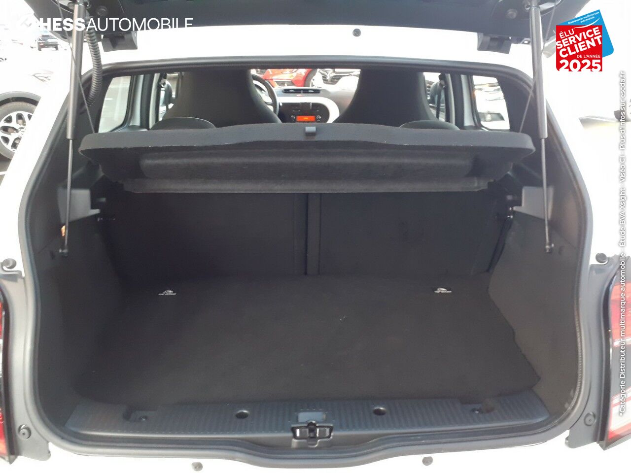 Véhicule d'occasion RENAULT TWINGO 1.0 SCE 75CH ZEN - 20 chez Renault Mulhouse