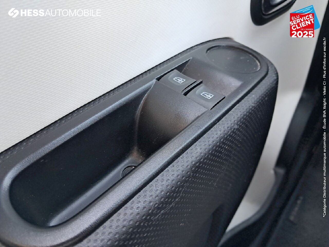 Véhicule d'occasion RENAULT TWINGO 0.9 TCE 90 CH LIMITED chez Renault Colmar