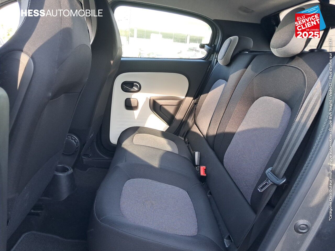 Véhicule d'occasion RENAULT TWINGO 0.9 TCE 90 CH LIMITED chez Renault Colmar