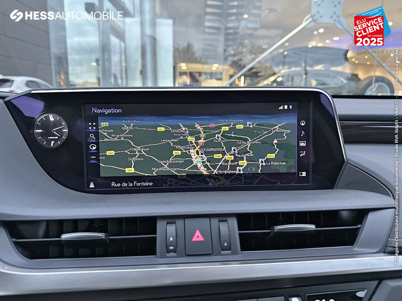 Véhicule d'occasion LEXUS ES 300H EXECUTIVE MY21 SIEGES CHAUF/VENTIL/CUIR VOLANT CHAUF GPS HUD chez Land Rover Metz