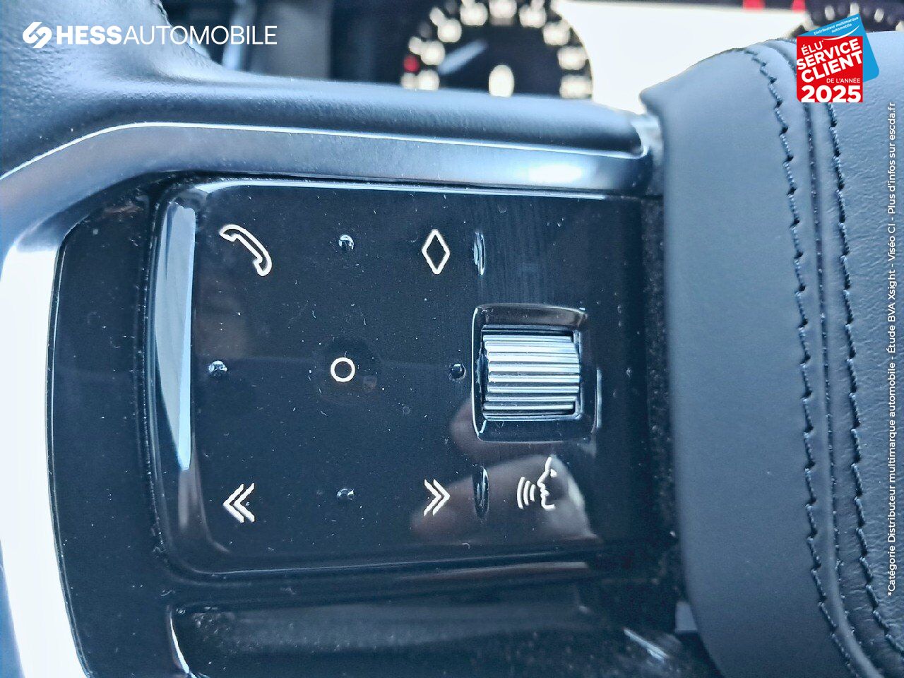 Véhicule d'occasion LAND-ROVER RANGE ROVER VELAR 2.0 P400E 404CH PHEV S AWD BVA AM23 SIEGES CHAUF/CUIR GPS CAMERA HUD MERIDIAN chez Land Rover Metz