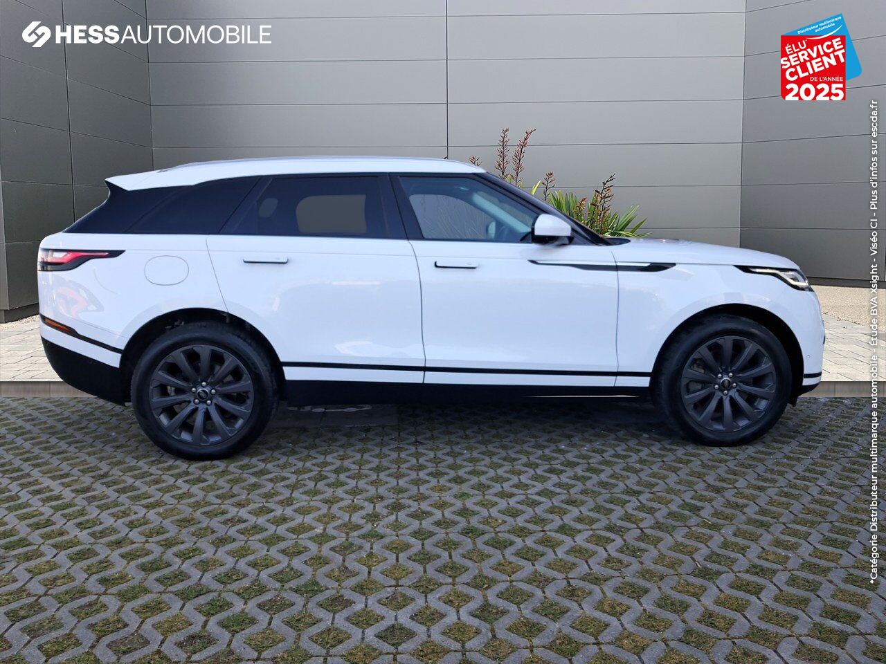 Véhicule d'occasion LAND-ROVER RANGE ROVER VELAR 2.0 P400E 404CH PHEV S AWD BVA AM23 SIEGES CHAUF/CUIR GPS CAMERA HUD MERIDIAN chez Land Rover Metz