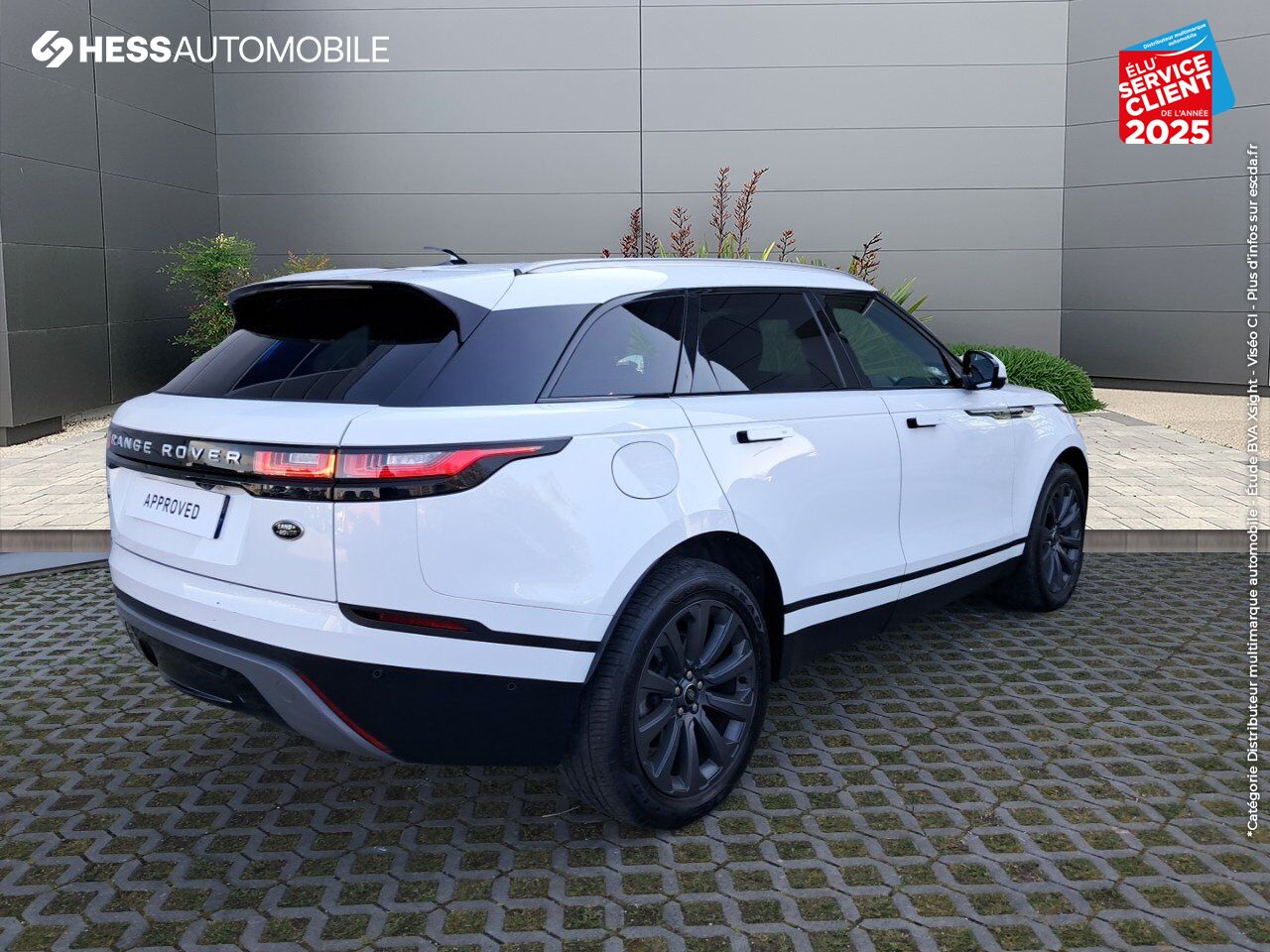 Véhicule d'occasion LAND-ROVER RANGE ROVER VELAR 2.0 P400E 404CH PHEV S AWD BVA AM23 SIEGES CHAUF/CUIR GPS CAMERA HUD MERIDIAN chez Land Rover Metz