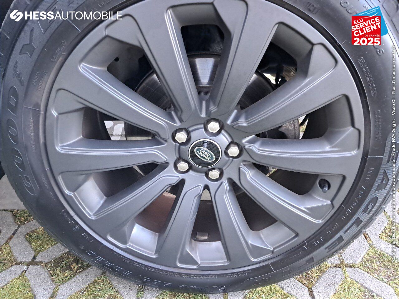 Véhicule d'occasion LAND-ROVER RANGE ROVER VELAR 2.0 P400E 404CH PHEV S AWD BVA AM23 SIEGES CHAUF/CUIR GPS CAMERA HUD MERIDIAN chez Land Rover Metz