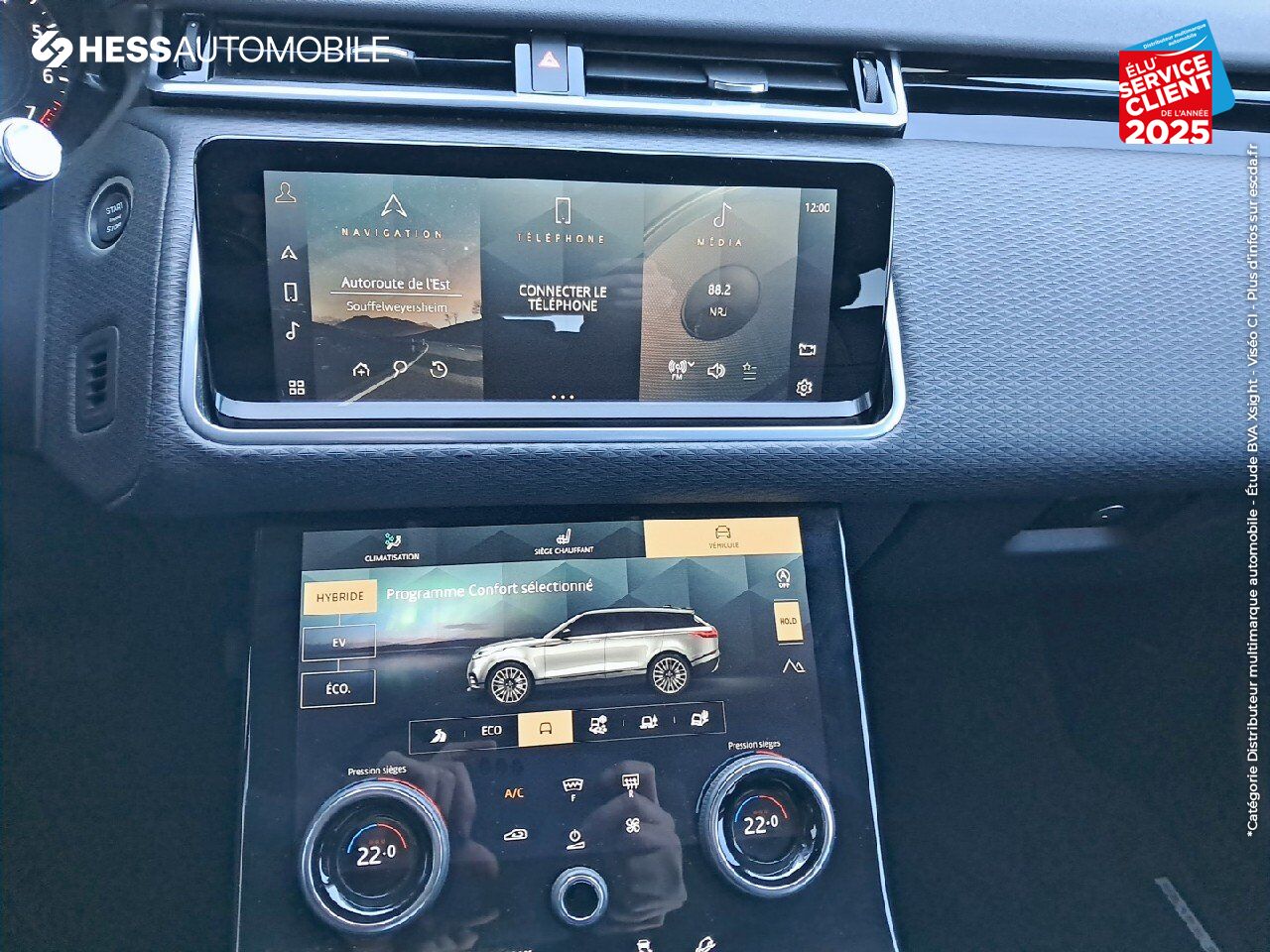 Véhicule d'occasion LAND-ROVER RANGE ROVER VELAR 2.0 P400E 404CH PHEV S AWD BVA AM23 SIEGES CHAUF/CUIR GPS CAMERA HUD MERIDIAN chez Land Rover Metz