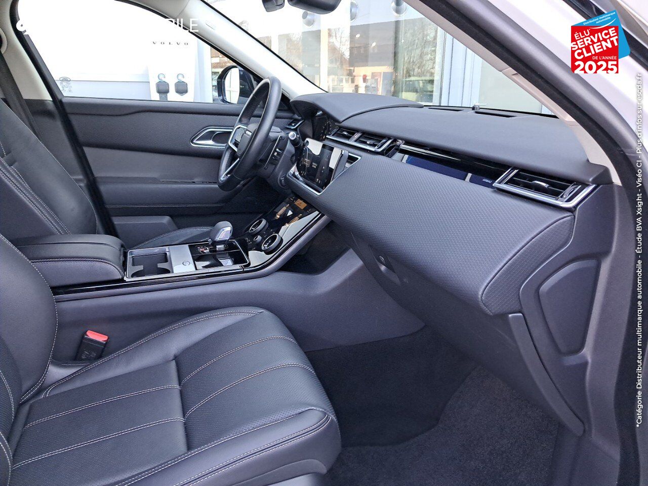 Véhicule d'occasion LAND-ROVER RANGE ROVER VELAR 2.0 P400E 404CH PHEV S AWD BVA AM23 SIEGES CHAUF/CUIR GPS CAMERA HUD MERIDIAN chez Land Rover Metz