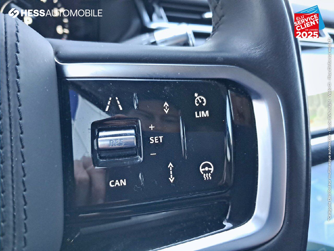 Véhicule d'occasion LAND-ROVER RANGE ROVER VELAR 2.0 P400E 404CH PHEV S AWD BVA AM23 SIEGES CHAUF/CUIR GPS CAMERA HUD MERIDIAN chez Land Rover Metz
