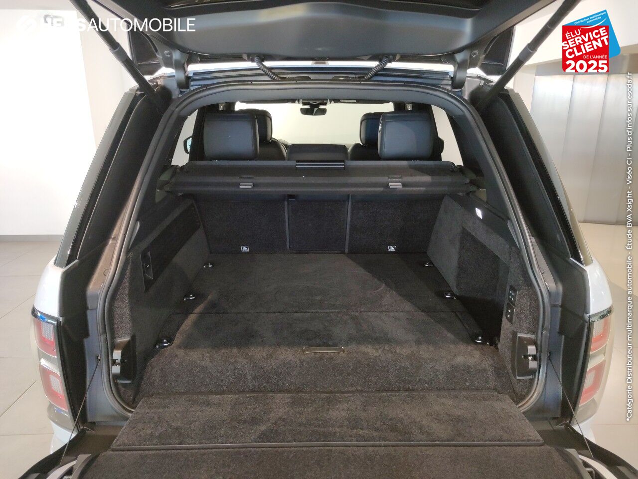 Véhicule d'occasion LAND-ROVER RANGE ROVER 2.0 P400E 404CH VOGUE SWB MARK X TOIT OUVRANT chez Land Rover Strasbourg