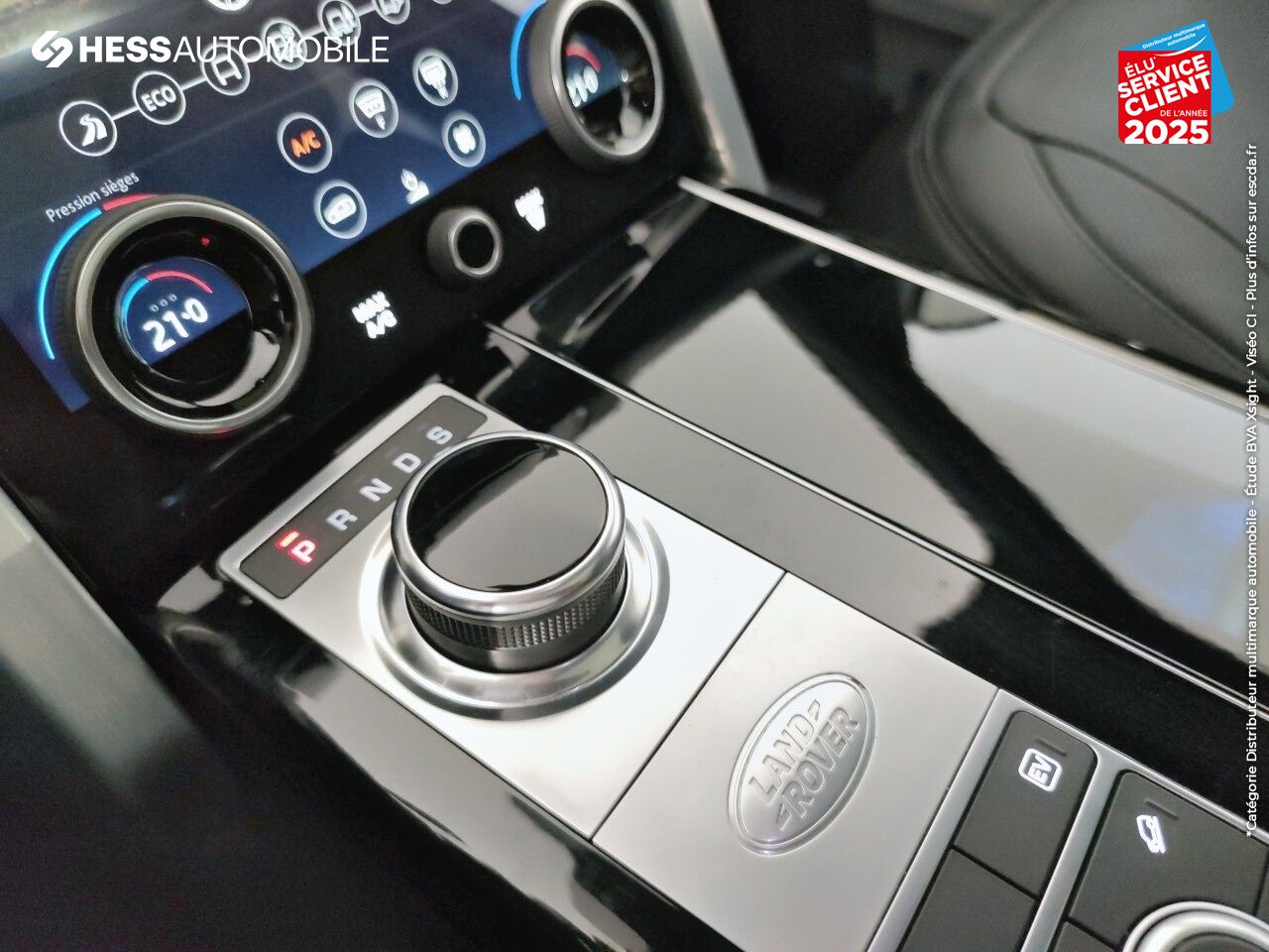 Véhicule d'occasion LAND-ROVER RANGE ROVER 2.0 P400E 404CH VOGUE SWB MARK X TOIT OUVRANT chez Land Rover Strasbourg