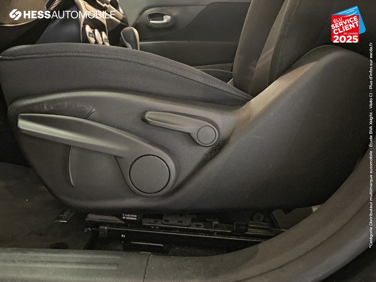 Véhicule d'occasion JEEP RENEGADE 1.4 MULTIAIR S/S 140CH LONGITUDE BUSINESS BVRD6 GPS chez Fiat Besançon