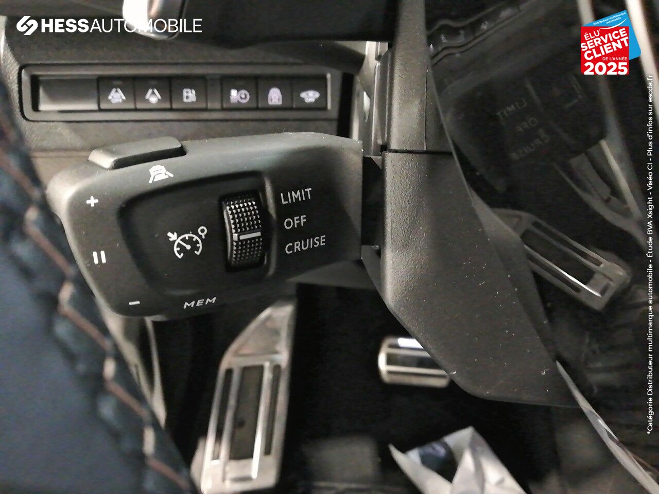 Véhicule d'occasion PEUGEOT 3008 HYBRID 225CH GT LINE E-EAT8 chez Peugeot Charleville