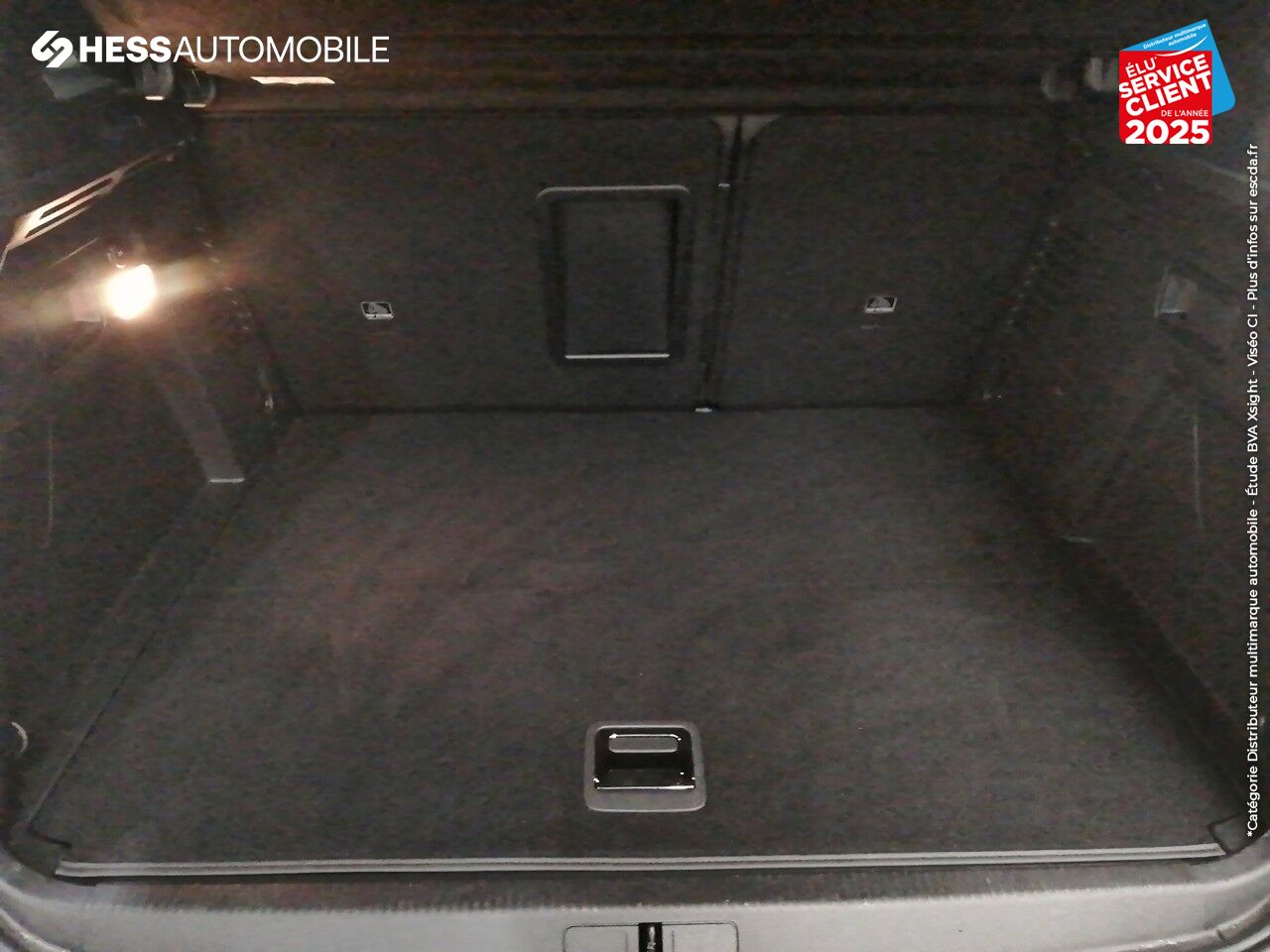 Véhicule d'occasion PEUGEOT 3008 HYBRID 225CH GT LINE E-EAT8 chez Peugeot Charleville