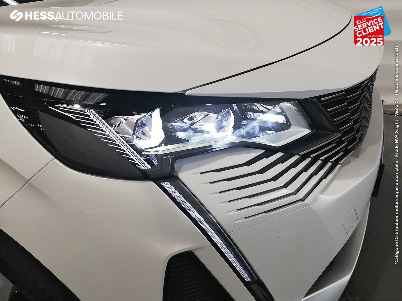 Véhicule d'occasion PEUGEOT 3008 HYBRID 225CH GT LINE E-EAT8 chez Peugeot Charleville