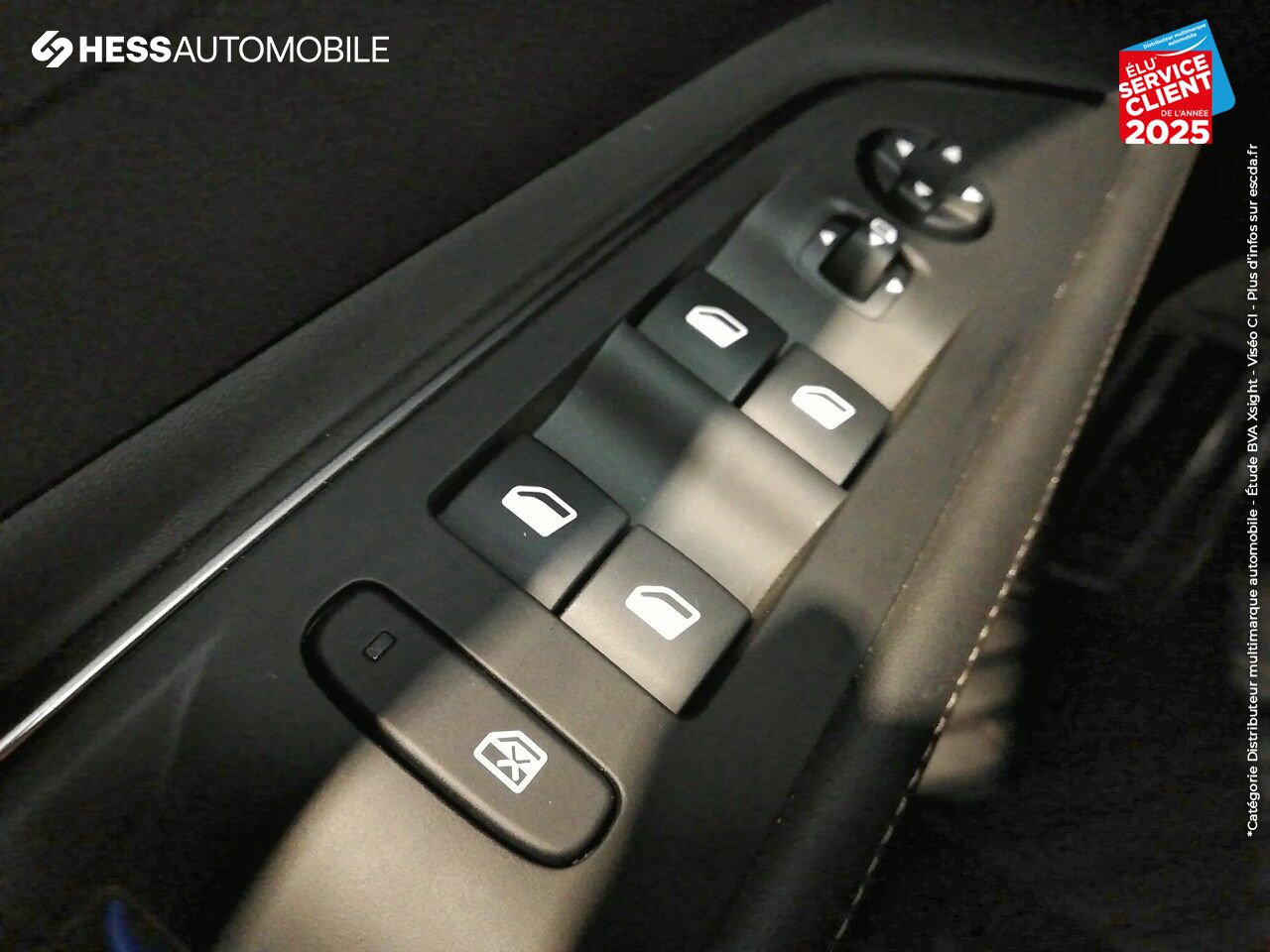 Véhicule d'occasion PEUGEOT 3008 HYBRID 225CH GT LINE E-EAT8 chez Peugeot Charleville