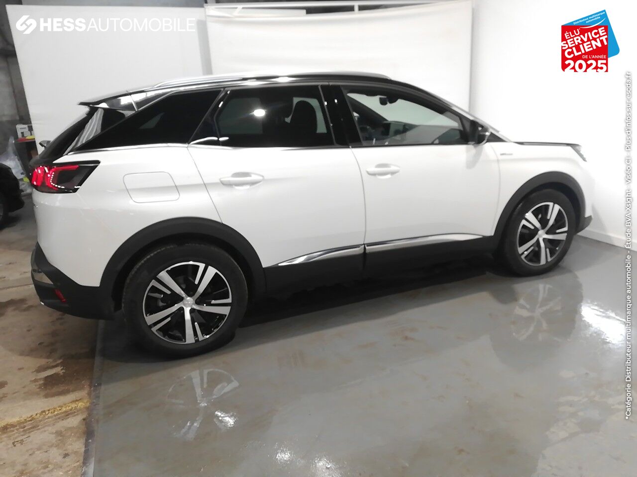 Véhicule d'occasion PEUGEOT 3008 HYBRID 225CH GT LINE E-EAT8 chez Peugeot Charleville