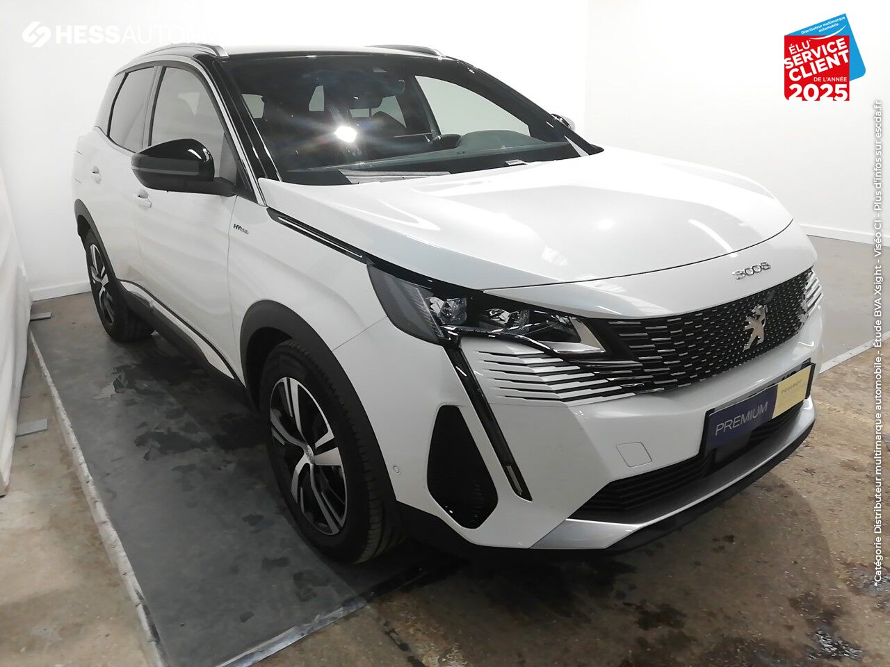 Véhicule d'occasion PEUGEOT 3008 HYBRID 225CH GT LINE E-EAT8 chez Peugeot Charleville