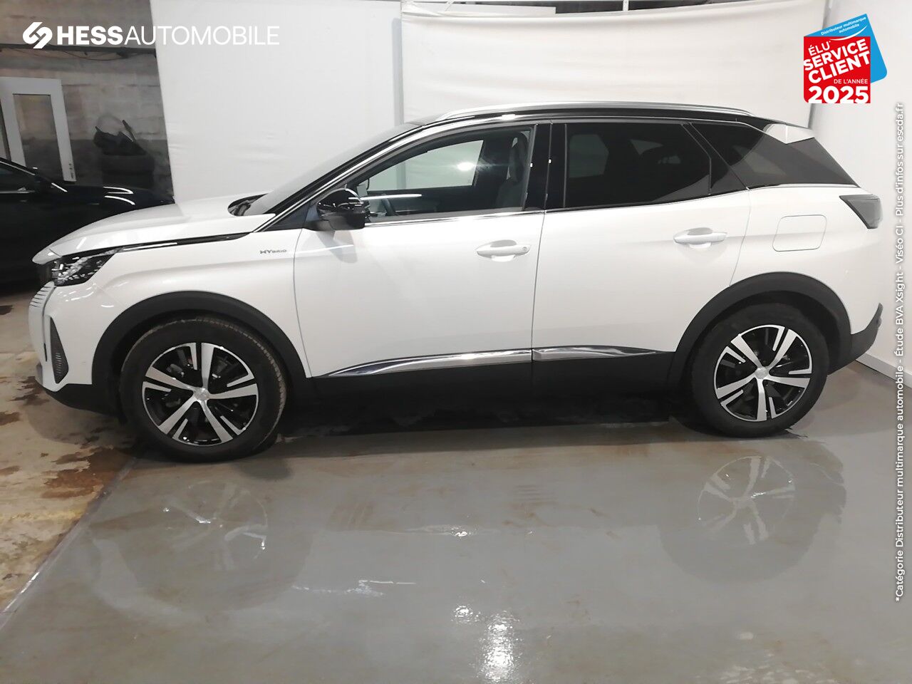 Véhicule d'occasion PEUGEOT 3008 HYBRID 225CH GT LINE E-EAT8 chez Peugeot Charleville