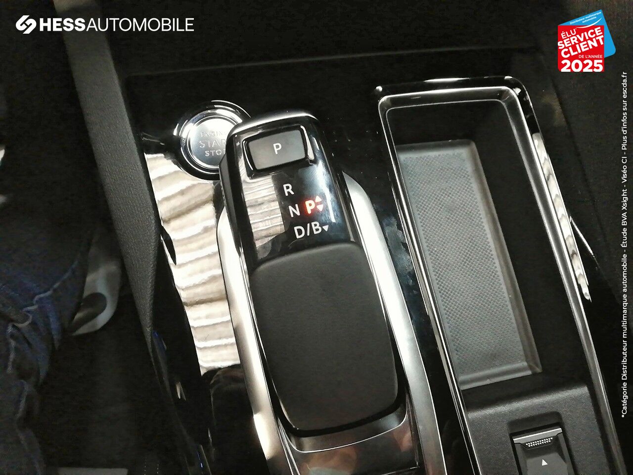 Véhicule d'occasion PEUGEOT 3008 HYBRID 225CH GT LINE E-EAT8 chez Peugeot Charleville