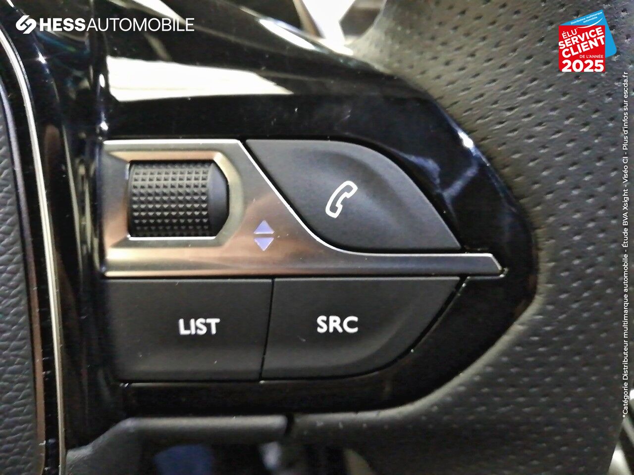 Véhicule d'occasion PEUGEOT 3008 HYBRID 225CH GT LINE E-EAT8 chez Peugeot Charleville