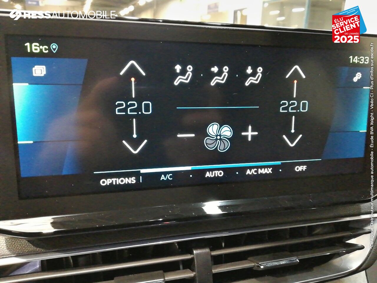 Véhicule d'occasion PEUGEOT 3008 HYBRID 225CH GT LINE E-EAT8 chez Peugeot Charleville