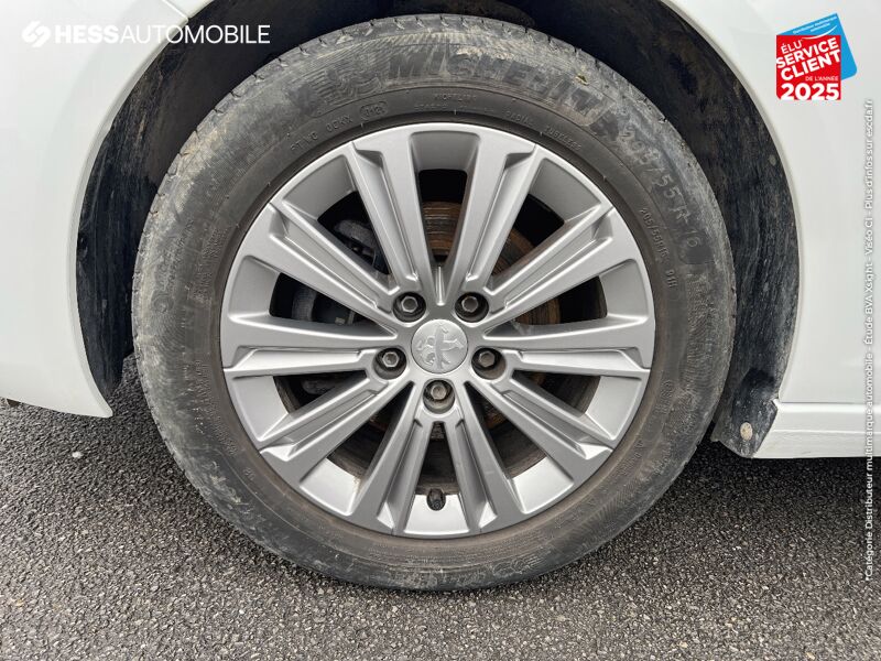 Véhicule d'occasion PEUGEOT 308 1.5 BLUEHDI 130CH S/S ALLURE PACK GPS CAMERA RADAR AV/AR CAR PLAY chez Peugeot Hirson