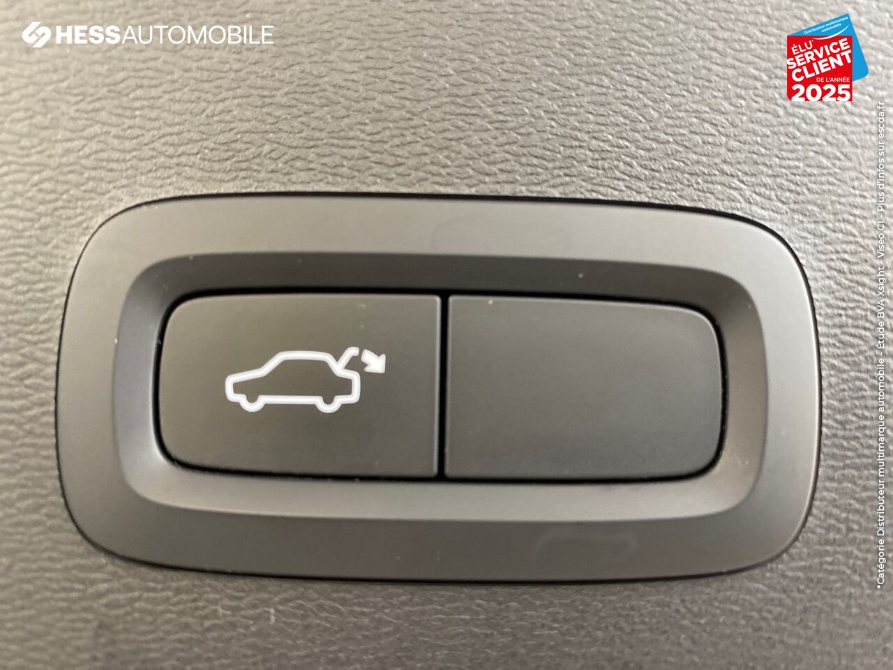 Véhicule d'occasion VOLVO XC40 T3 163CH R-DESIGN GPS RADAR AR chez Volvo Strasbourg