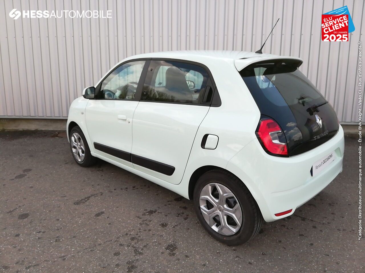 Véhicule d'occasion RENAULT TWINGO 1.0 SCE 75CH ZEN - 20 chez Renault Saint-Louis