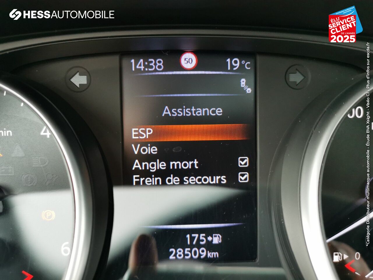 Véhicule d'occasion NISSAN QASHQAI 1.5 DCI 115CH TEKNA+ TPANO BOSE SIEGE CHAUF GPS CAM360 chez Nissan Thionville