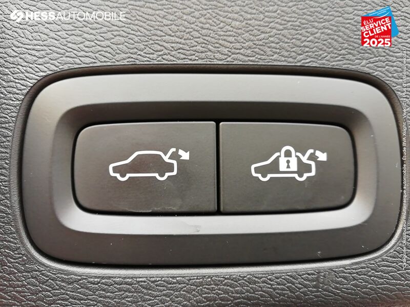 Véhicule d'occasion VOLVO XC60 D5 ADBLUE AWD 235CH R-DESIGN GEARTRONIC GPS CAM360 CARPLAY chez Volvo Metz