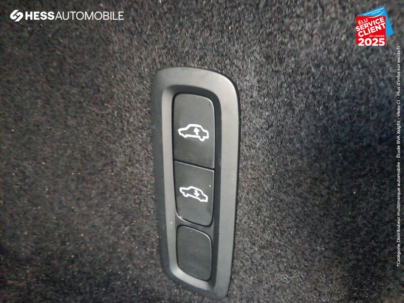 Véhicule d'occasion VOLVO XC60 D5 ADBLUE AWD 235CH R-DESIGN GEARTRONIC GPS CAM360 CARPLAY chez Volvo Metz